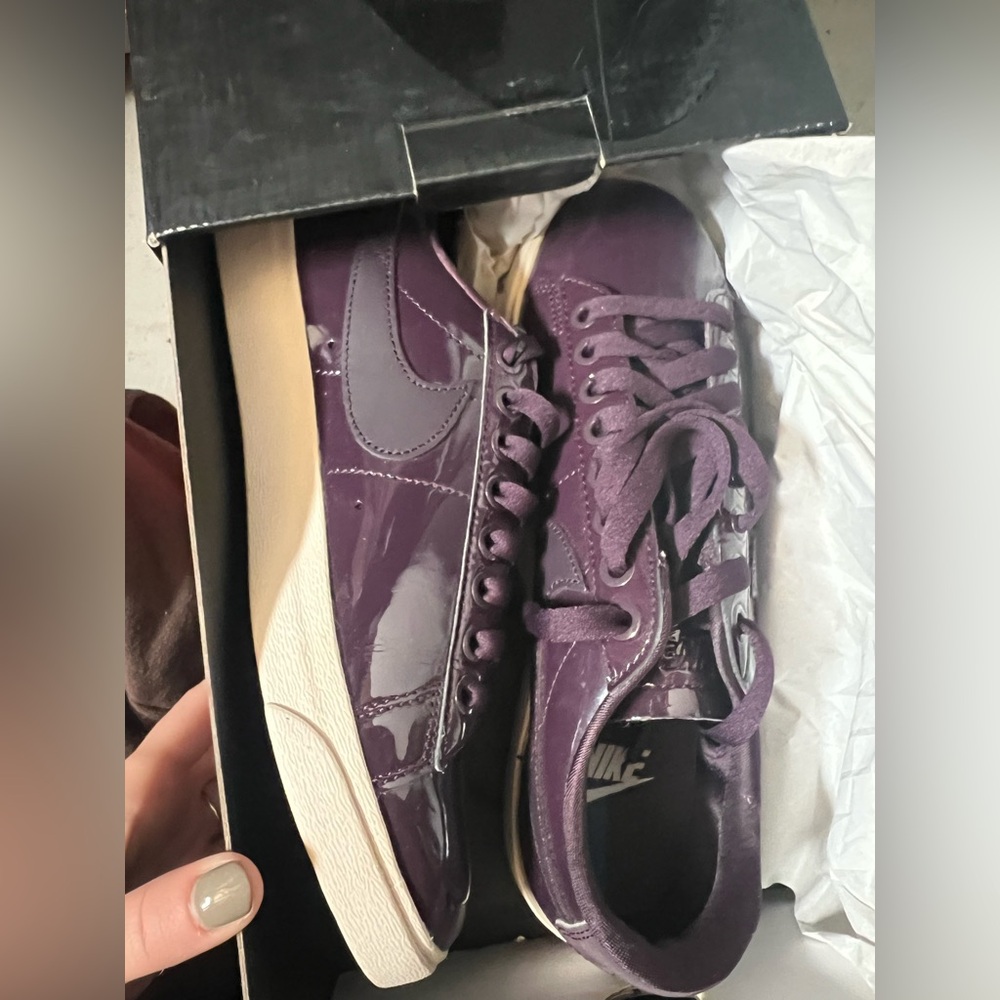 Nike Blazer Low SE PRM- Nocturne Port Wine (Women's) - Picture 5 of 7
